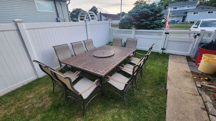 Outdoor patio set  90" x 64"