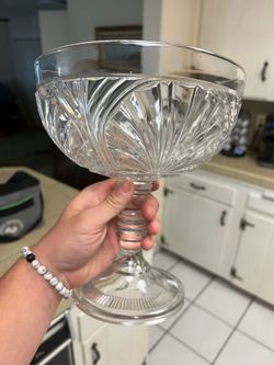 Crystal pedestal bowl
