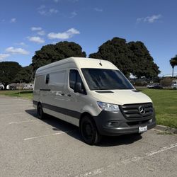 2022 Mercedes Benz Sprinter 2500