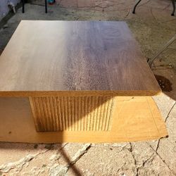 New✅️Square Coffee Table, 31.5-Inch Fluted Coffee Table, Mid-Century Modern