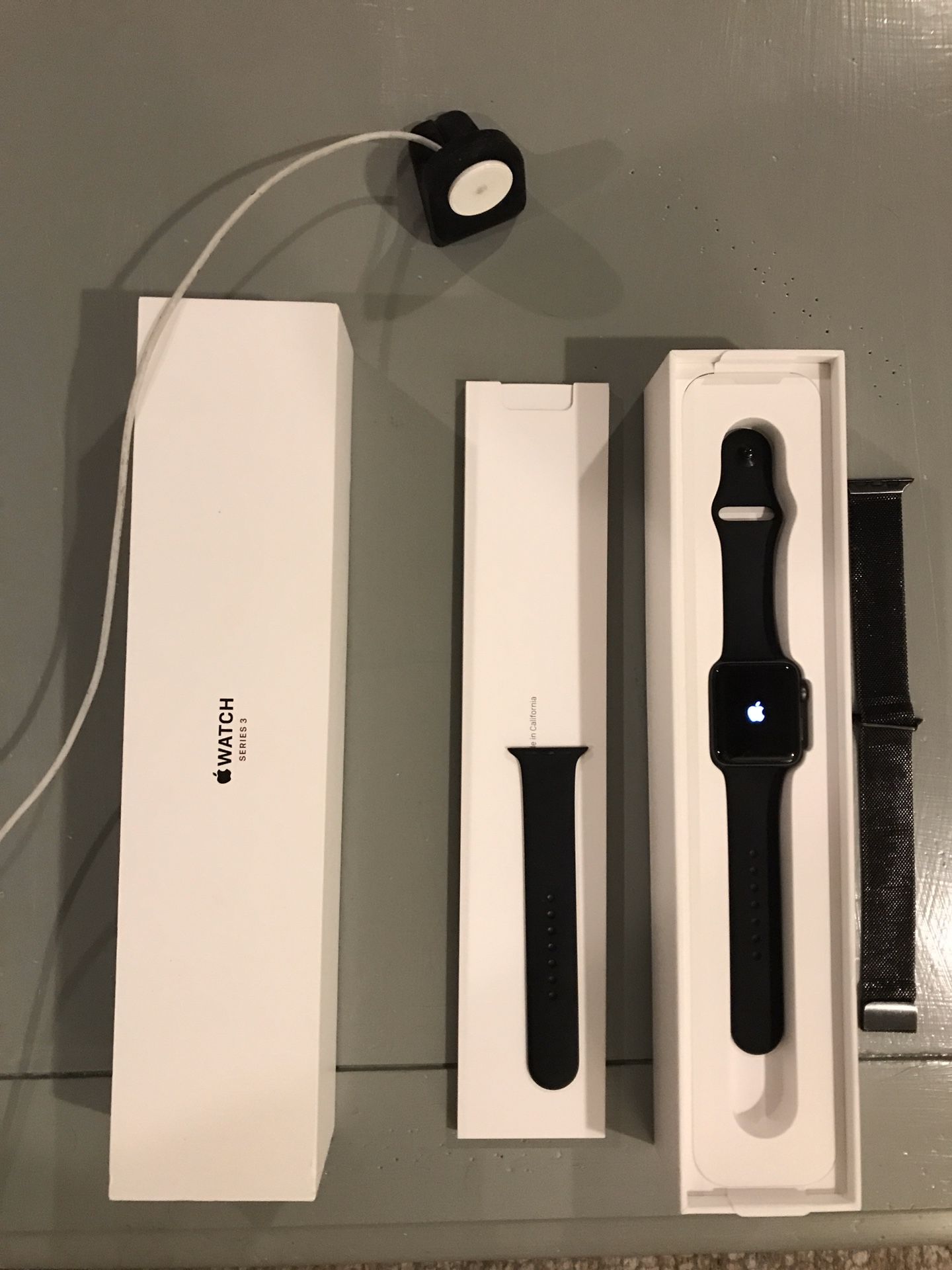 Apple Watch 42 mm Series 3 GPS and Cellular