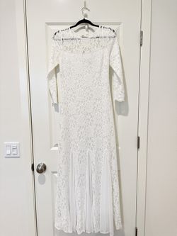 Elegant Lace Gown - Size 6 Like New Originally $900