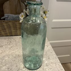Beautiful Glass Vase $15