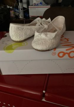 White “jumping beans “ shoes size 8or 9