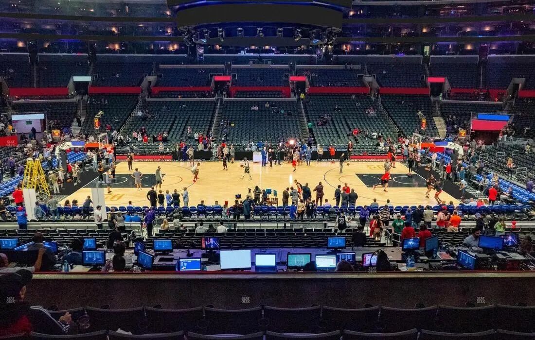 San Antonio Spurs at Los Angeles Lakers  Show 