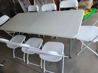 Duque sesión Correo aéreo sillas y mesas en venta color Blanco for Sale in Perris, CA - OfferUp