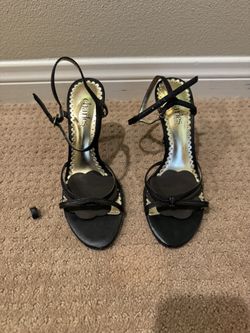 Charles By Charles David Size 5 Black Sandals