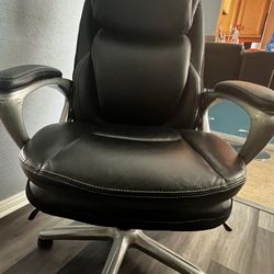 OFFICE CHAIR  OBO 