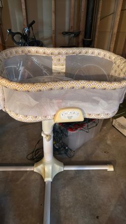 Halo Bassinet - Swivel Sleeper