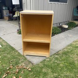 Wood Storage Cabinet / Shelving Unit - Gabinete de Madera / Estantería