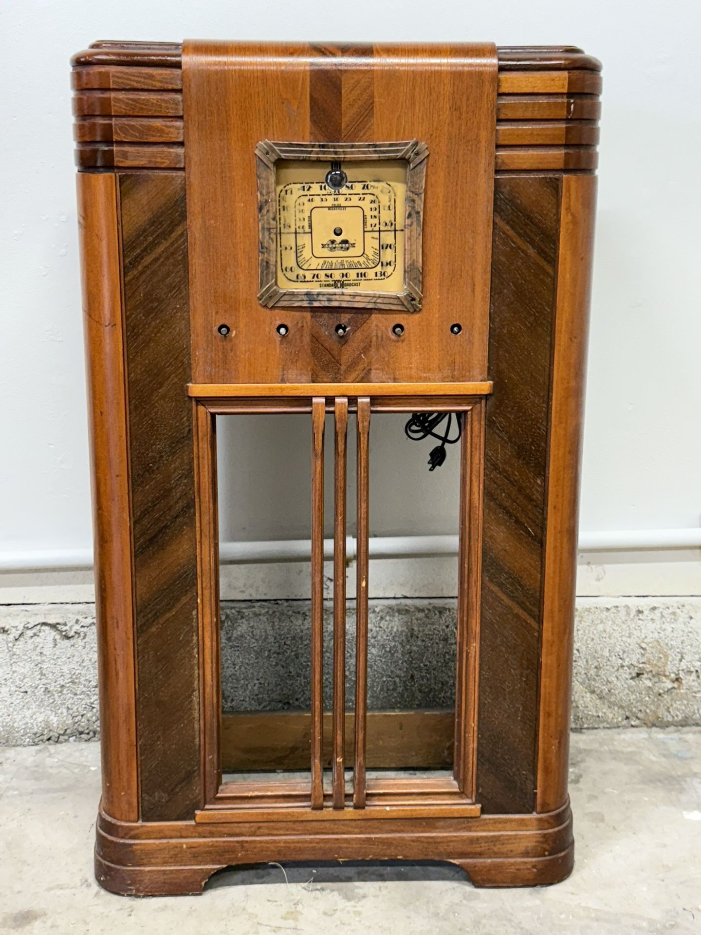 Antique radio – unrestored – 1920-30’s – Radio Salvaged –
