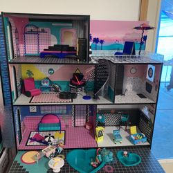 LOL Doll House 