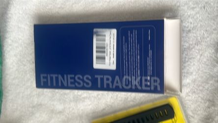 Fitness tracker new black