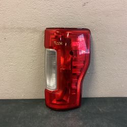 2017 2018 2019 FORD F250/350 RH SIDE HEADLIGHT 