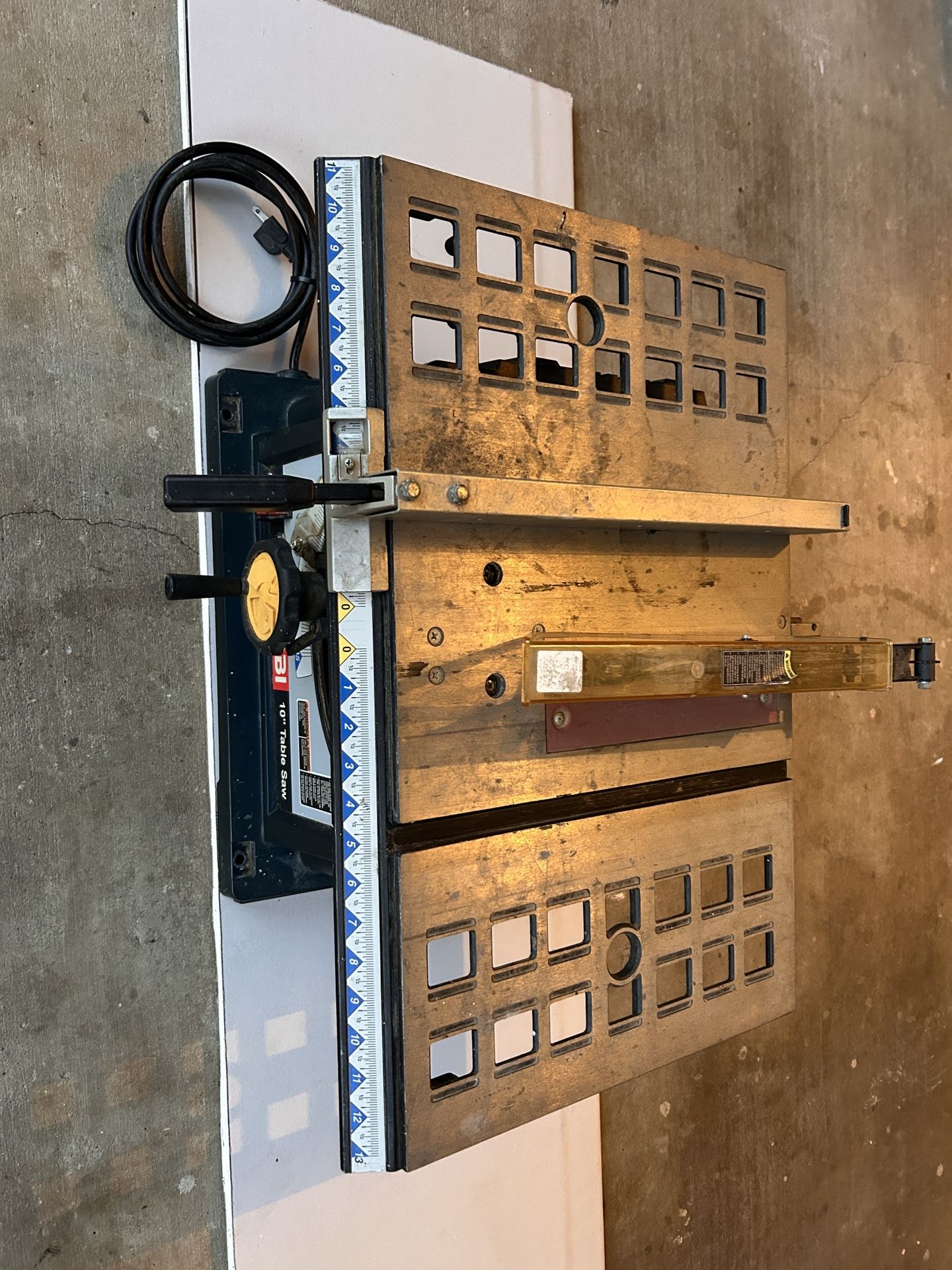 Ryobi BTS10 Table Saw – 10” Blade, 4800 RPM, 13A Motor