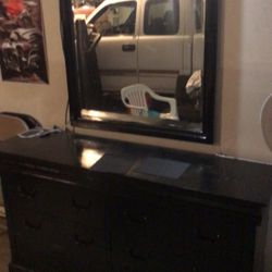 Black Dresser With Mirror