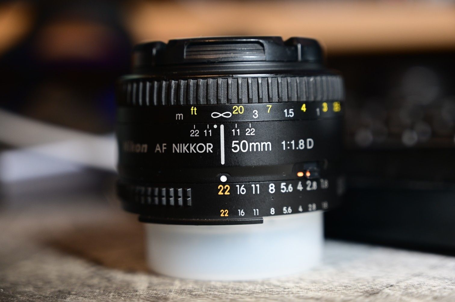 Nikon 50mm f/1.8D AF Nikkor Lens for Nikon DSLR