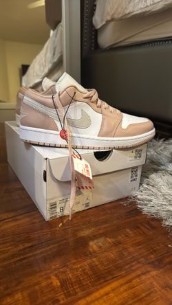 Women Air Jordan 1 Low - BRAND NEW Size 8
