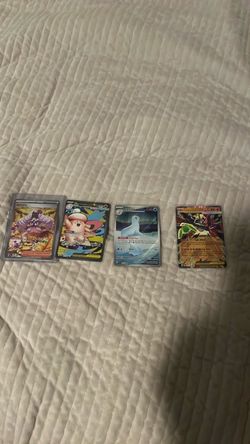 4 Pokemon cards
