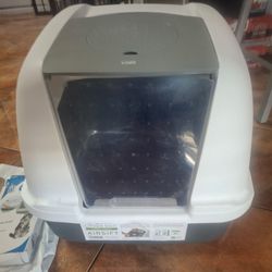 Cat Litter Box NEW