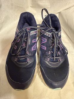 New Balance Women’s 410 Navy Running shoes