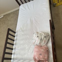 Free Mattress Toddler Bed 