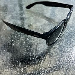Ray-Ban Polarized unisex sunglasses
