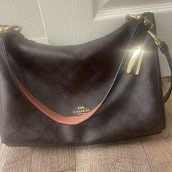 Coach Leather Bag (Purse )