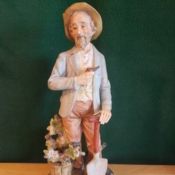 Vintage Porcelain Farmer Old Man Gardener Taiwan Art Statue Figure Homeco 8816