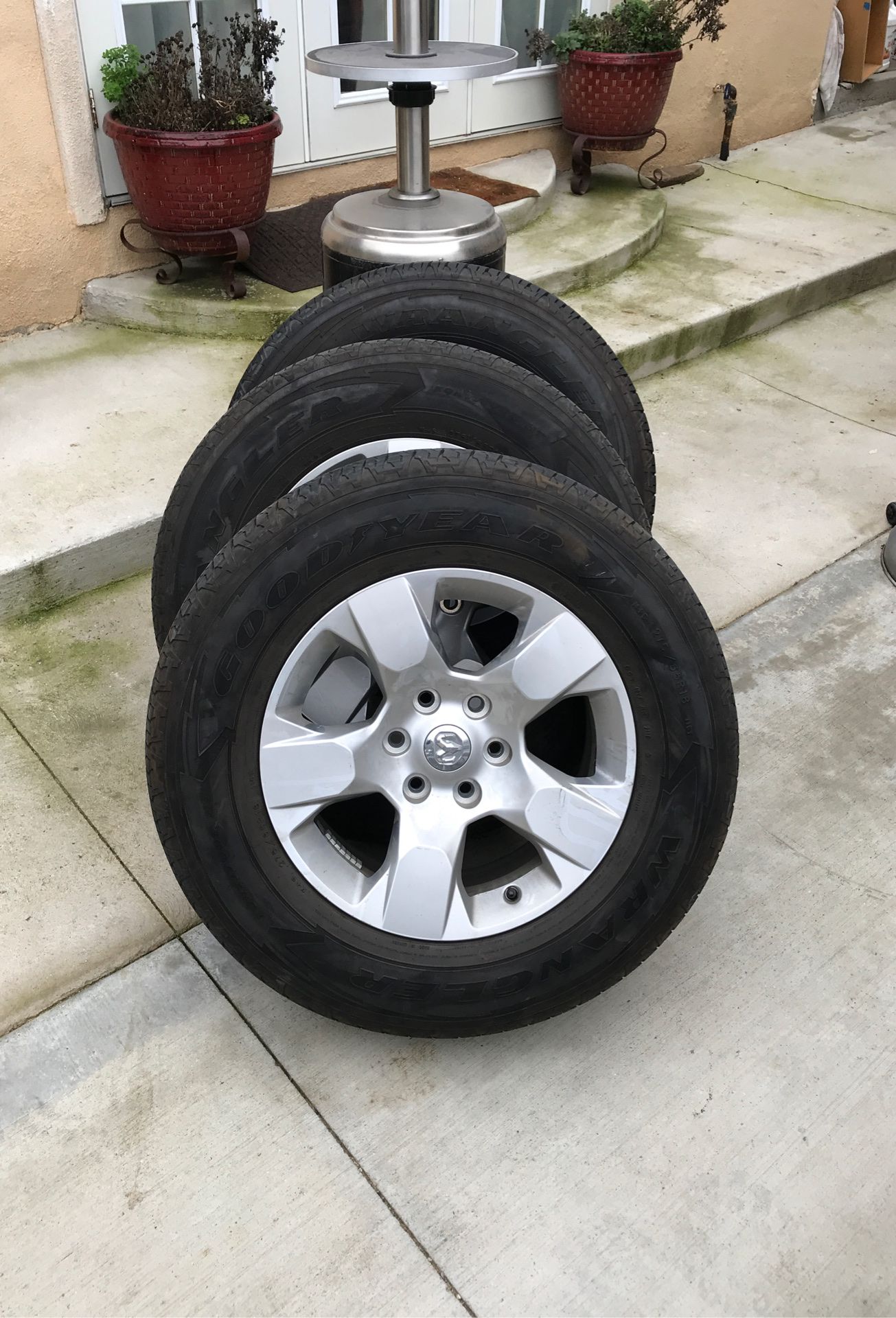 2019 ram 1500 rims and tires 3