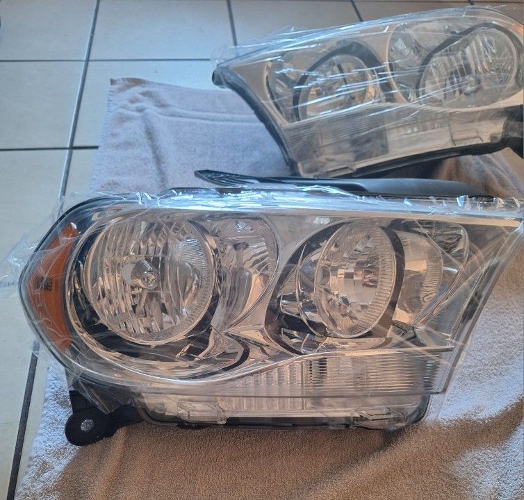2011-2012 Dodge Durango Halogen Headlights(Pair)