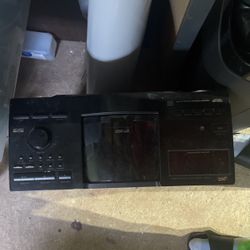 JVC Multi-disk CD Player