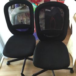2 Swirling Mesh Office Chairs And 2 Luggage’s