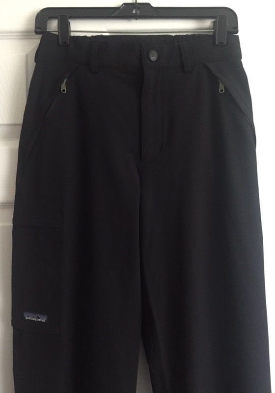 Women’s Patagonia Hiking Walking Pants in Pristine Condition Sz. M (8) Black