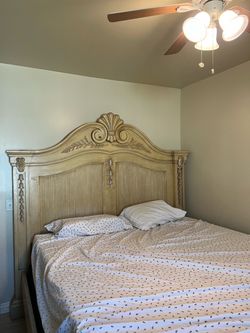 Bed frame and mirror set