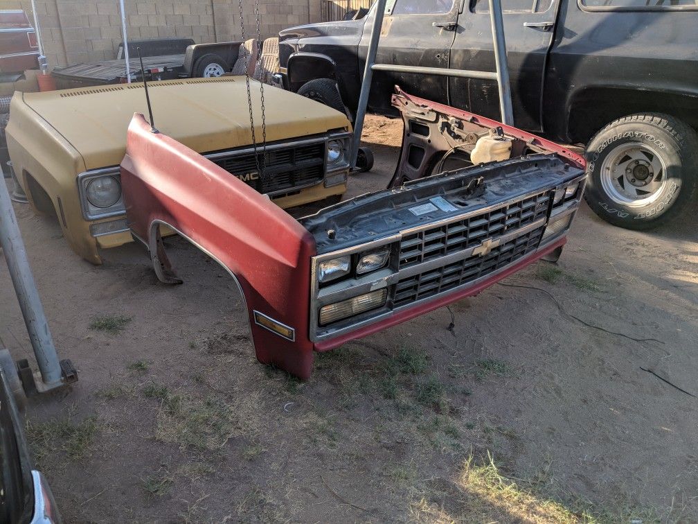 89-91 CHEVY Suburban front clip ( BLAZER , TRUCK , C10 , SHORT BED )