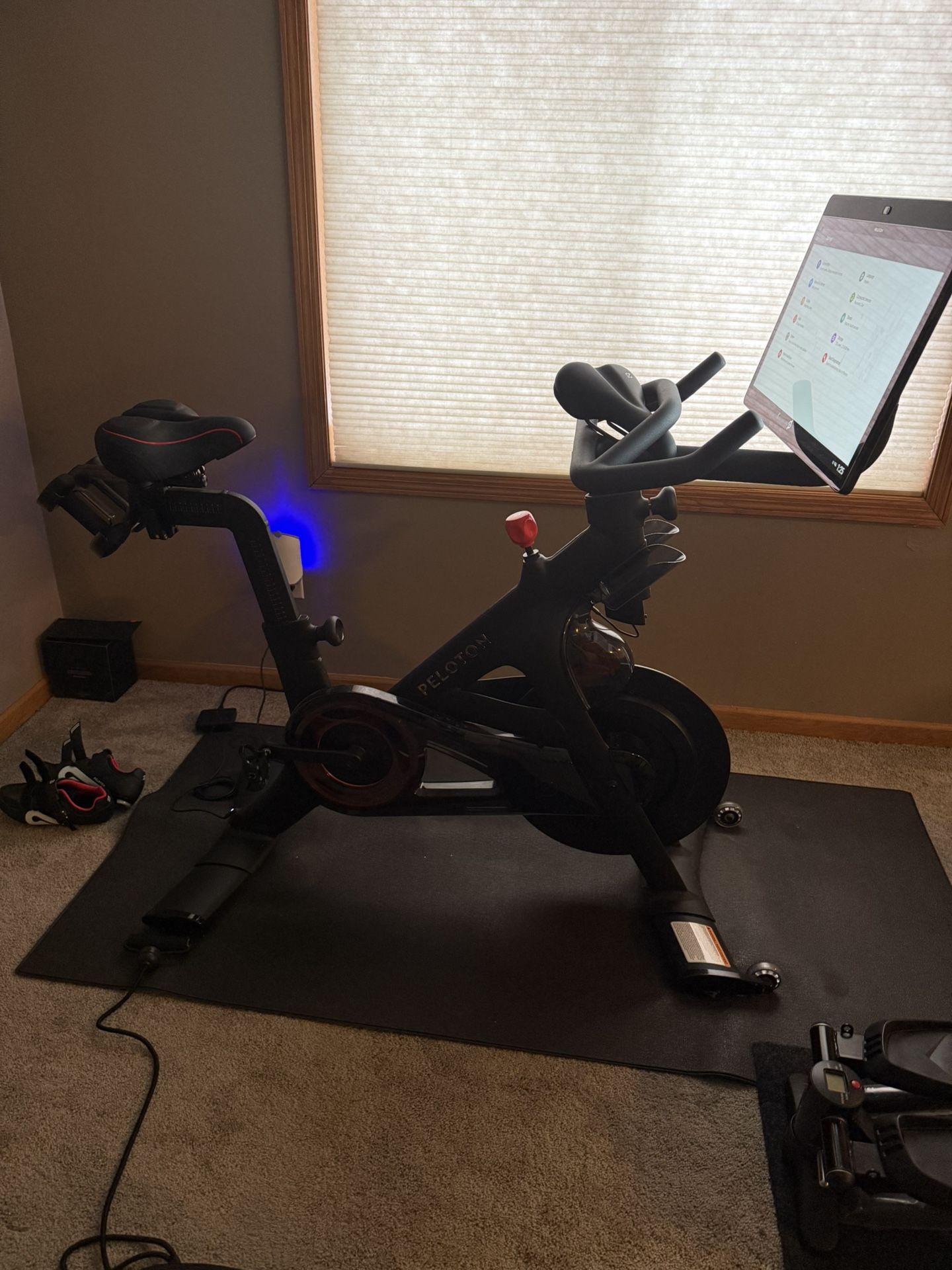 🔥 Peloton Bike 2021+) – Excellent Condition – Ready to Use! 