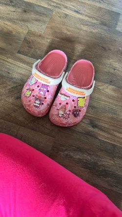 hello kitty crocs