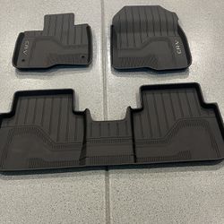 Honda CR-V all-weather floor mats