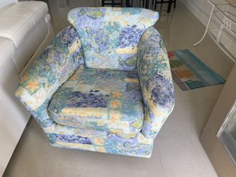 Swivel Chair 
