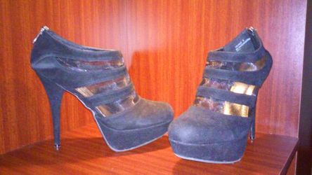 Black mesh cut out heels size 8 1/2