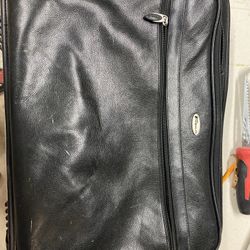 Used 17 Inch Leather Laptop Bag Targus