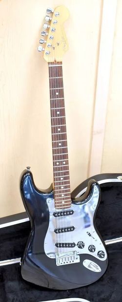1998 Fender Standard Stratocaster USA Made, Black, Mirror pickguard w/hard case