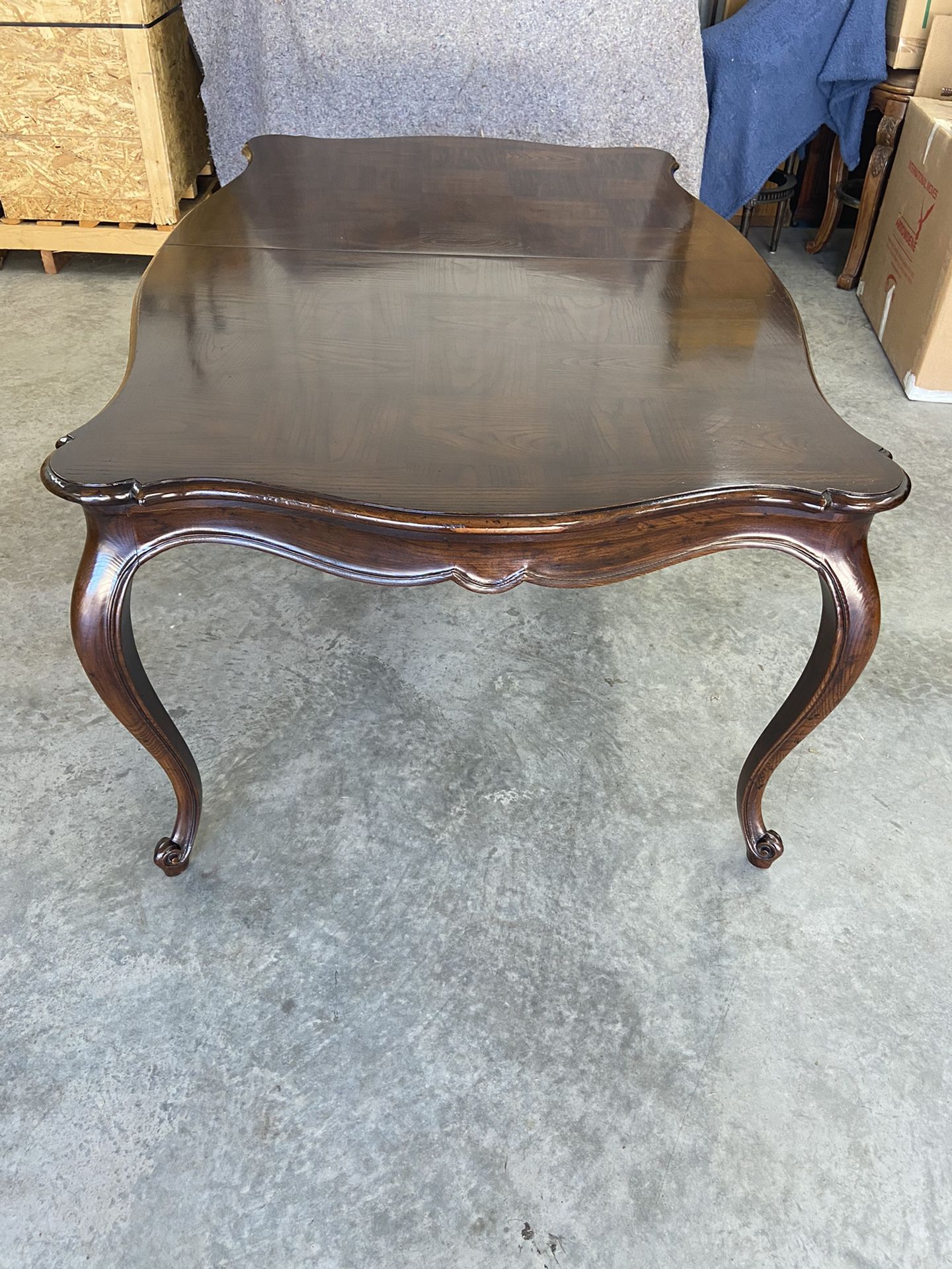 20th Century French Dining Table - Henredon