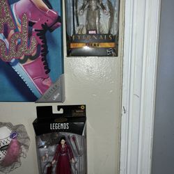 Various DC Marvel Legends Action figures