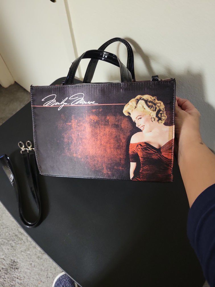 Sold at Auction: RARE MARILYN MONROE PURSE & HAT SET MADE FOR HER