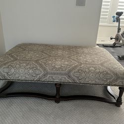 Beautiful Traditional Upholstered Ottoman / Bench – Barely Used