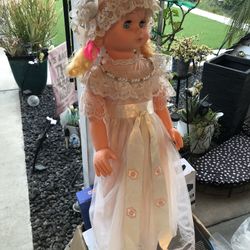 Beautiful Quence a Nera Doll-New 