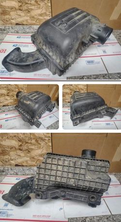 O9-14 dodge ram 1500 air box 5.7L