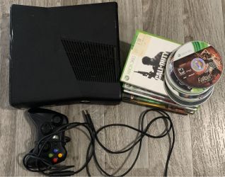 Xbox 360 with controller/15 games